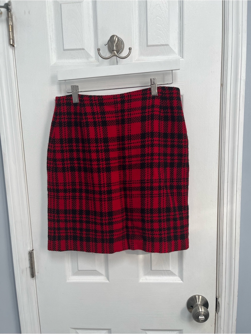 Eddie Bauer Womens Wool blend Black Red Plaid Lined A-Line Short Skirt Size 8